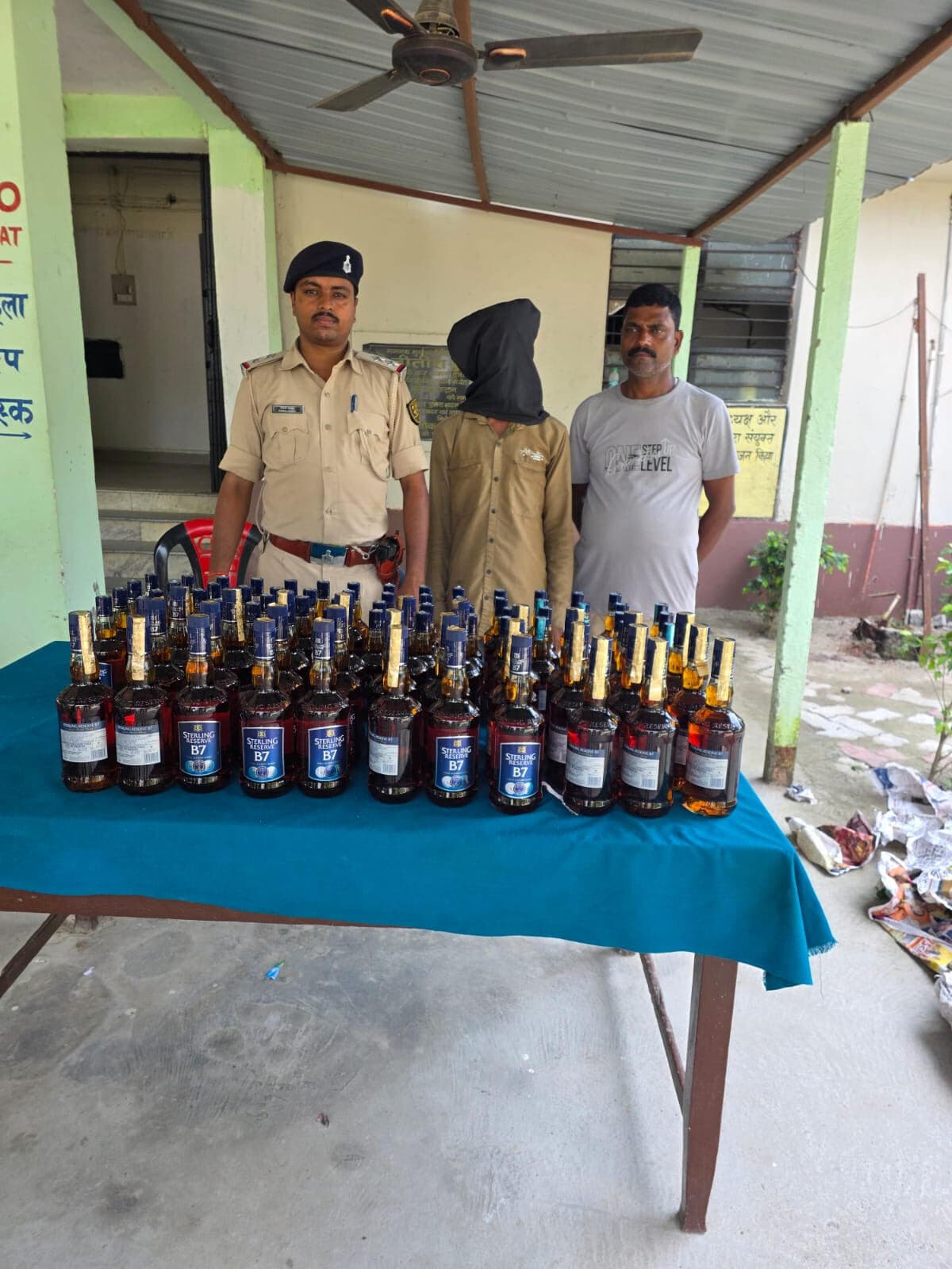 47.250 लीटर शराब के साथ ऑटो चालक गिरफ्तार