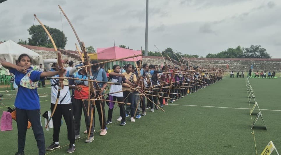 Bokaro News : दीपक कर्मकार की स्मृति में होगी राज्यस्तरीय तीरंदाजी प्रतियोगिता