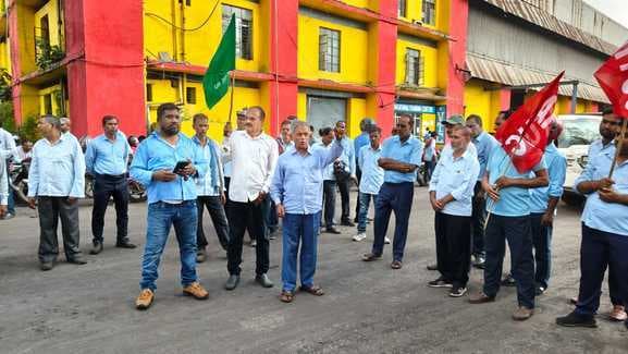 कोल इंडिया की नीति के खिलाफ यूनियनों ने जताया विरोध