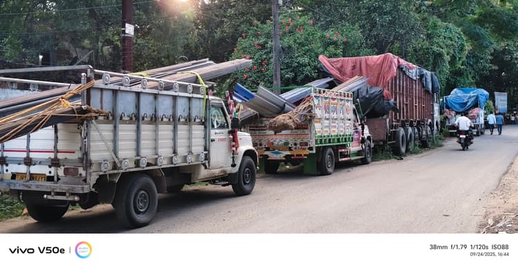 Giridih News :जांच अभियान में आधा दर्जन वाहन पकड़ाये