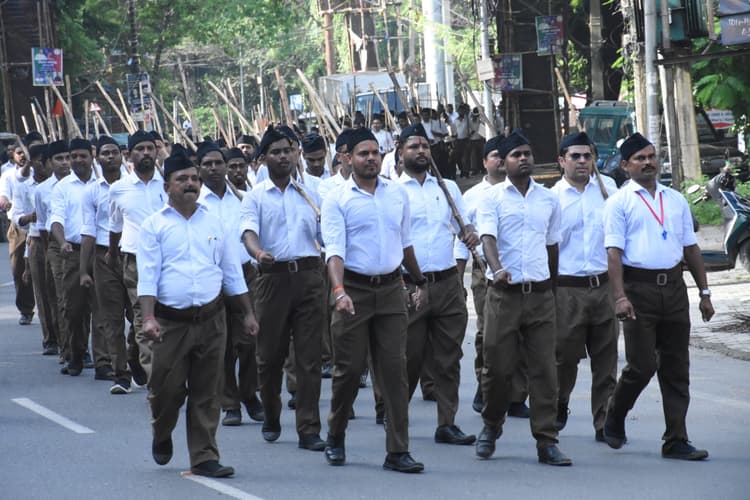 Dhanbad News: शताब्दी वर्ष में आरएसएस ‘पंच परिवर्तन’ के माध्यम से लाएगा सकारात्मक बदलाव : आलोक कुमार