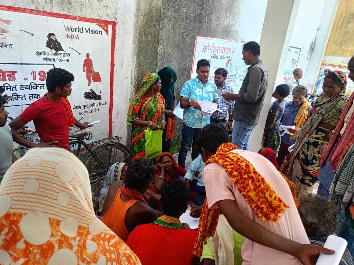 शिविर में स्मार्ट प्रीपेड मीटर व विद्युत सुरक्षा की दी गयी जानकारी