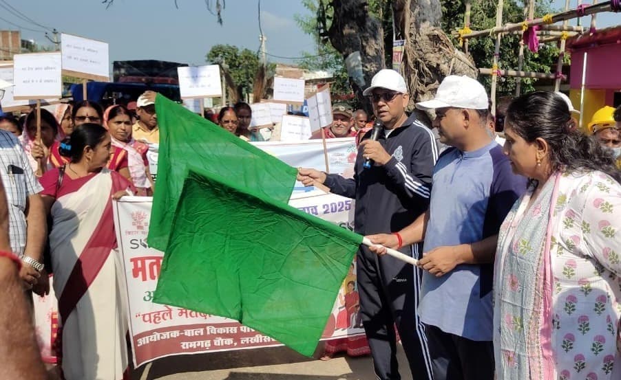श्रमदान व मतदाता जागरूकता रैली निकाल आम लोगों को किया जागरूक