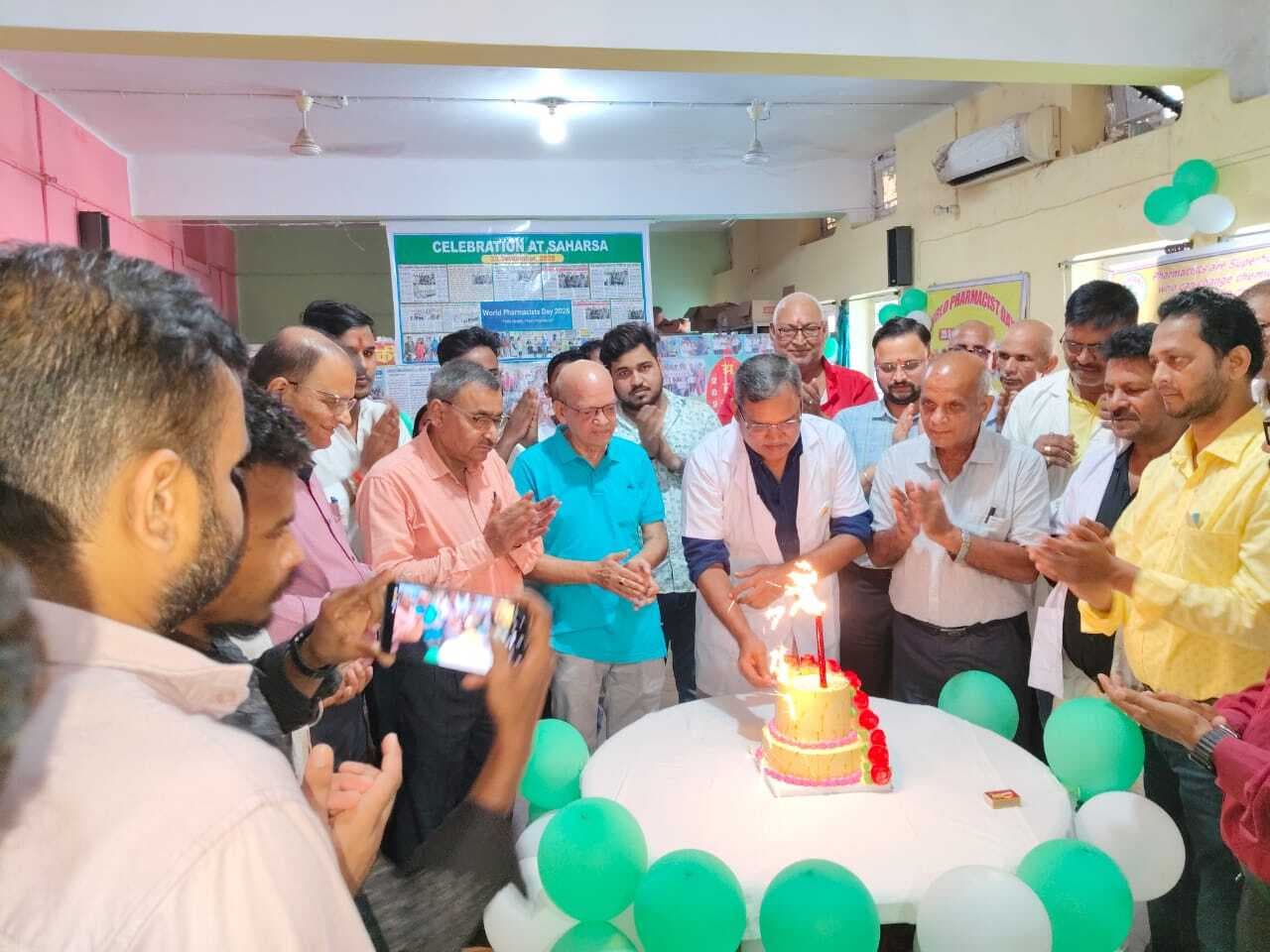 दवा जिंदगी बचाती है पर दवाओं को  जिंदगी देता है फार्मासिस्ट