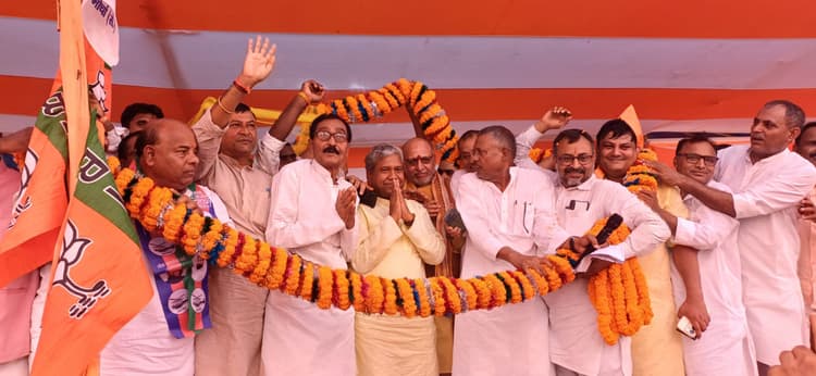 एनडीए कैंडिडेट की मजबूती के लिए कार्यकर्ताओं ने झोंकी ताकत