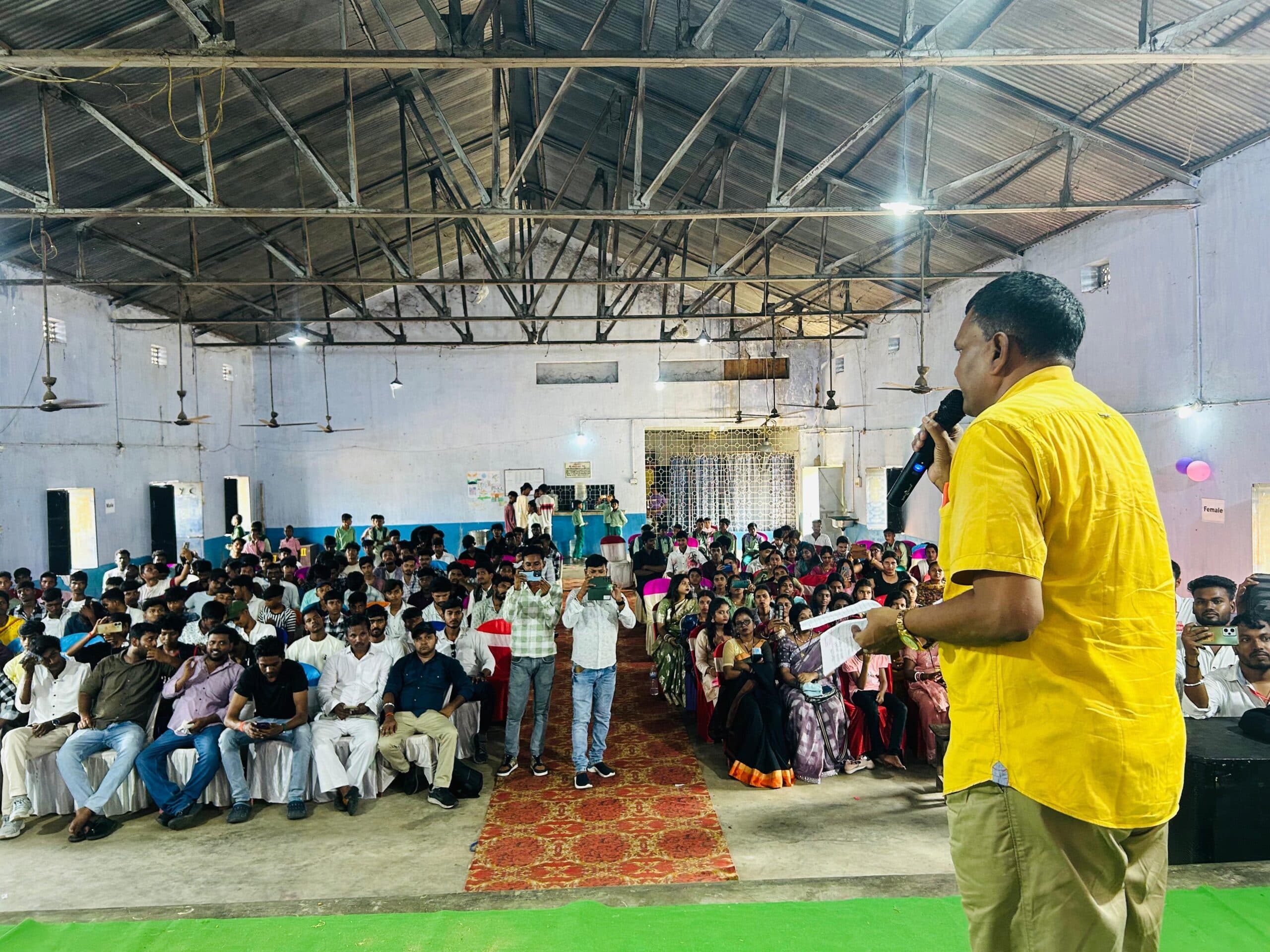 Bokaro News : गोमिया प्रखंड के सोशल मीडिया इंफ्लुएंसरों को किया गया सम्मानित