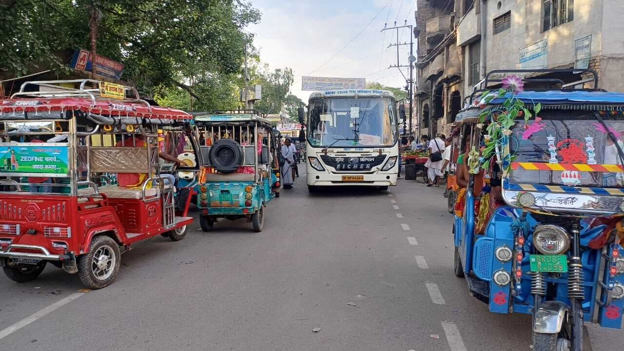 चौक बाजार में 28 सितंबर से 4 अक्तूबर तक ऑटो व टोटो के परिचालन पर प्रतिबंध