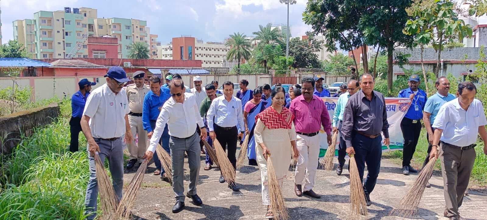 कैंपस : स्वच्छता केवल परिसर की सज्जा नहीं, बल्कि जीवन की संस्कृति है : कुलपति