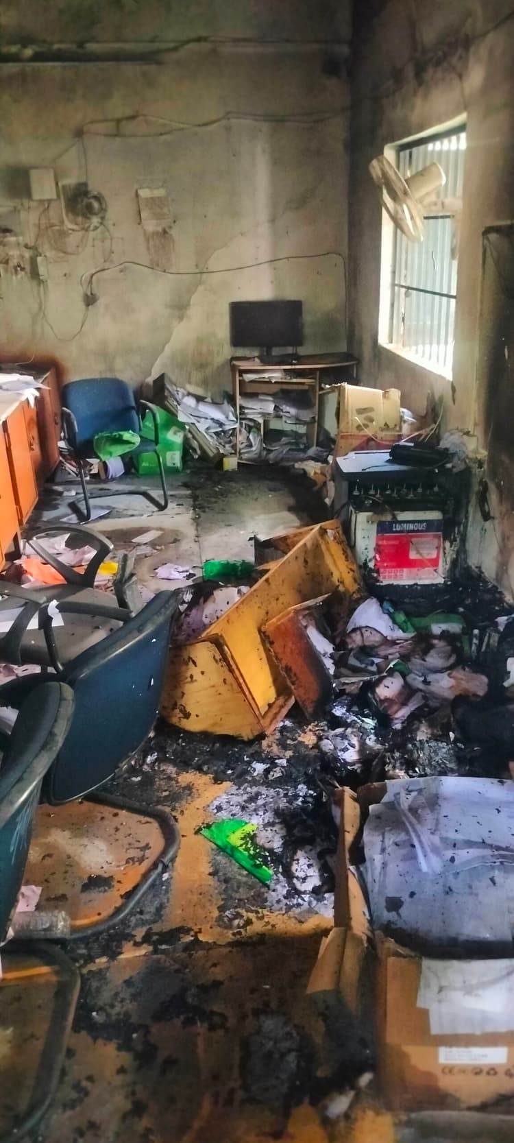 शॉट-सर्किट से मनरेगा भवन के कंप्यूटर रूम में लगी आग