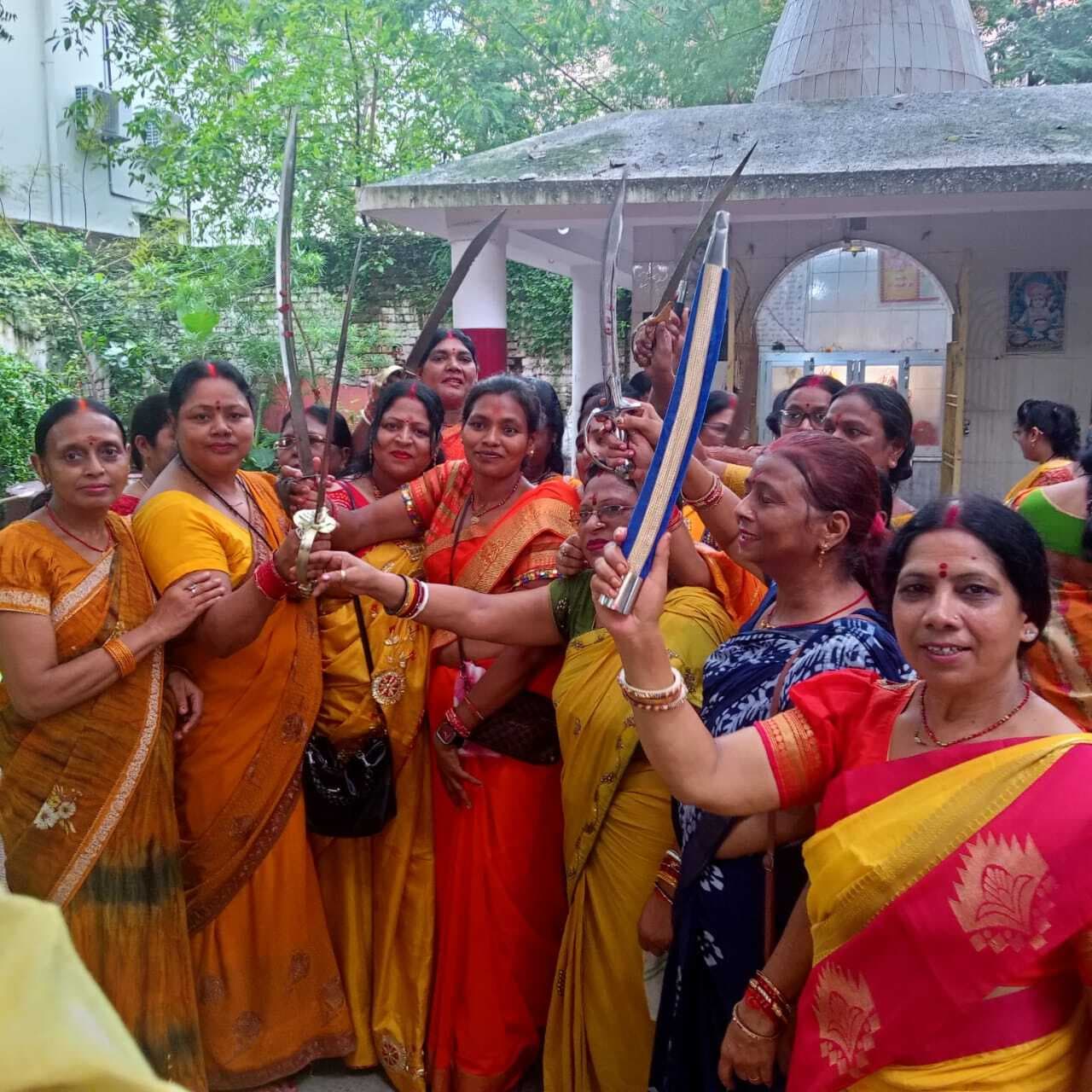 सनातन संस्कृति में शास्त्र के साथ शस्त्र में भी सशक्त थी महिलाएं