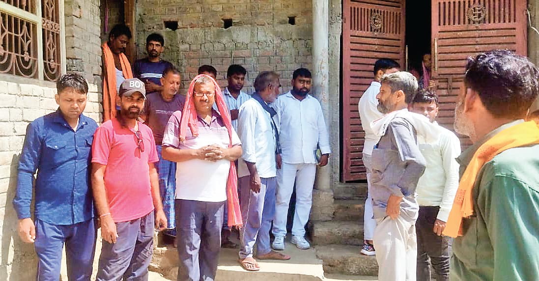 Siwan News : पति की हत्या के मामले में मुखिया ने दर्ज करायी पांच के खिलाफ प्राथमिकी, आरोपित फरार