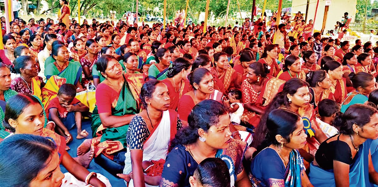 East Singhbhum News : बैंकिंग सेवाओं से गरीबी उन्मूलन को मिली गति