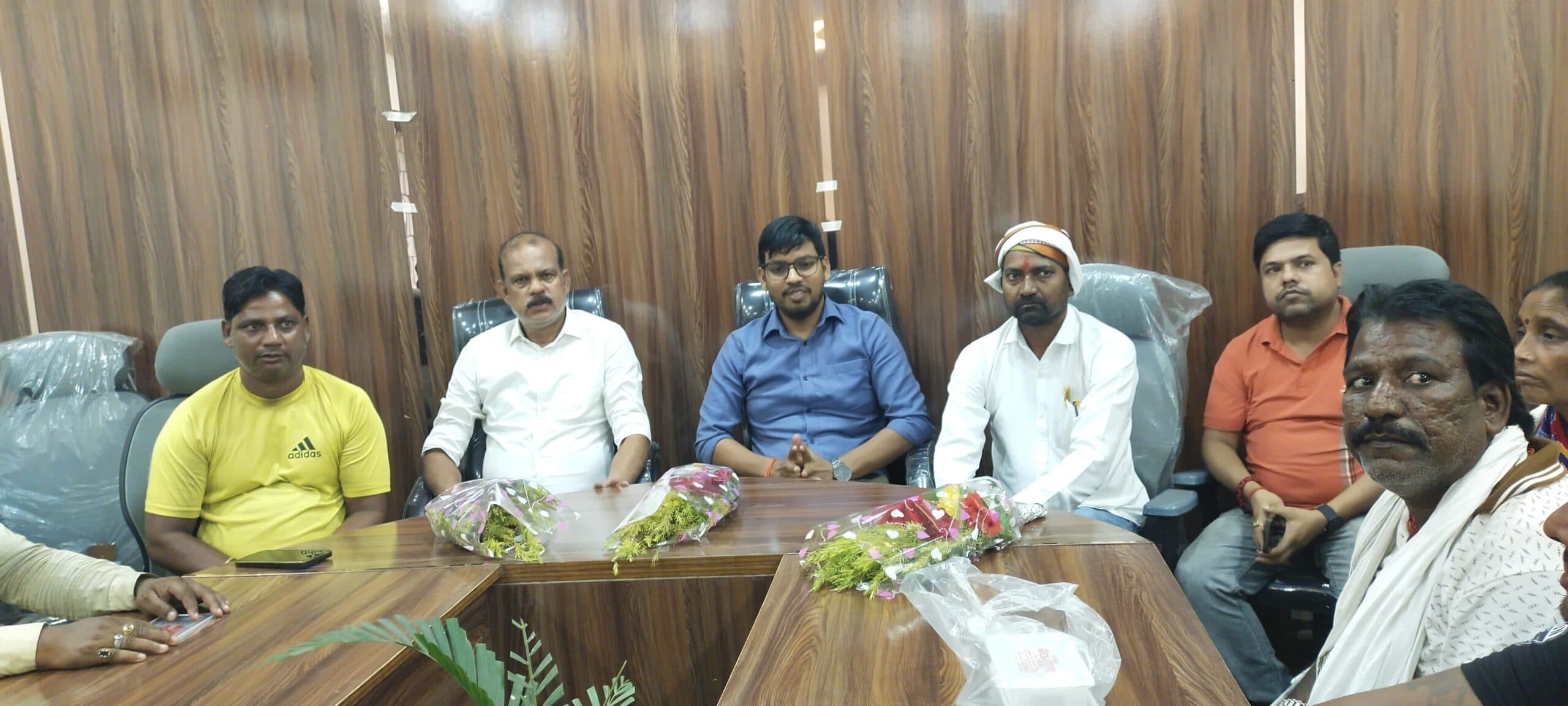 Bokaro News : फुसरो नप के सफाई कर्मियों का बकाया एरिया का भुगतान