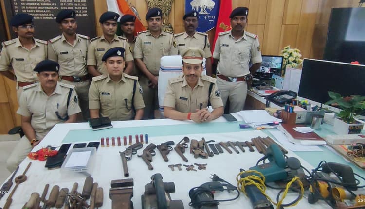 Patna News : खुसरूपुर में चल रही मिनी गन फैक्टरी पर छापा, छह गिरफ्तार