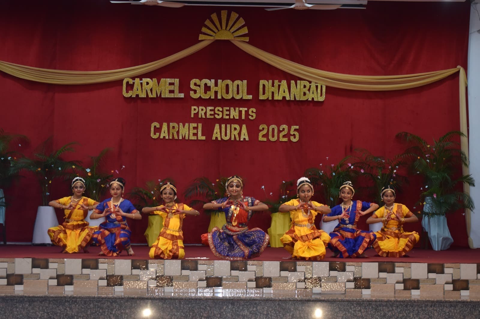 Dhanbad News: कार्मेल ऑरा में कार्मेल स्कूल डिगवाडीह ओवरऑल चैंपियन