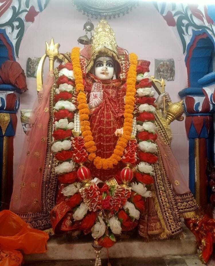 मंदिरों में आस्था का सैलाब, मैया की आराधना में लीन हुए श्रद्धालु