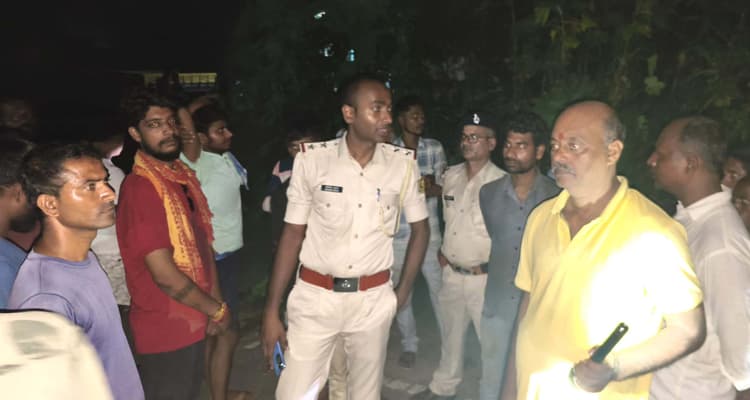 परीक्षा देकर लौट रहे युवक की अज्ञात वाहन के धक्के से गयी जान