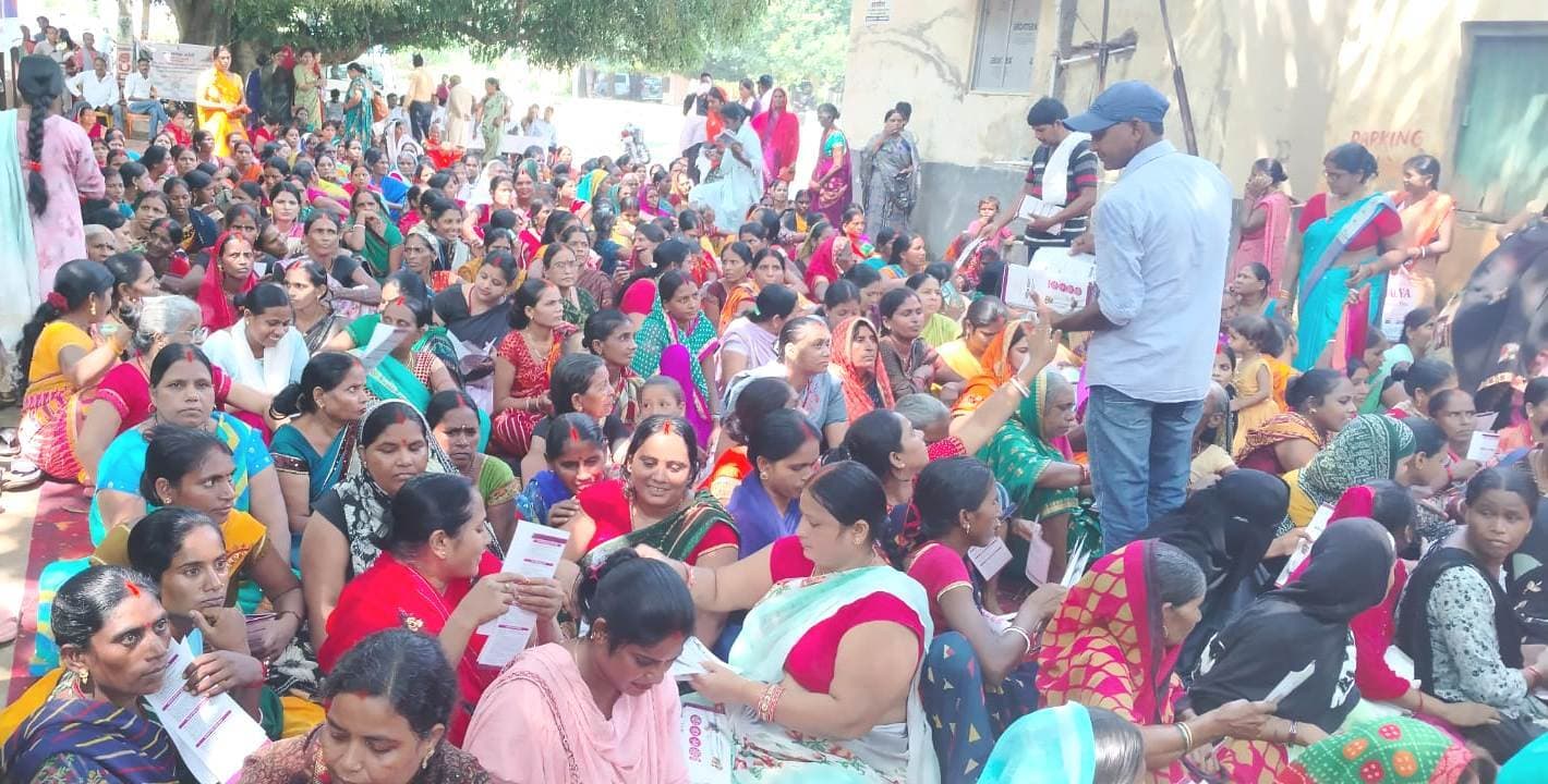 महिलाओं के उत्थान के लिए सरकार लगातार कर रही कार्य