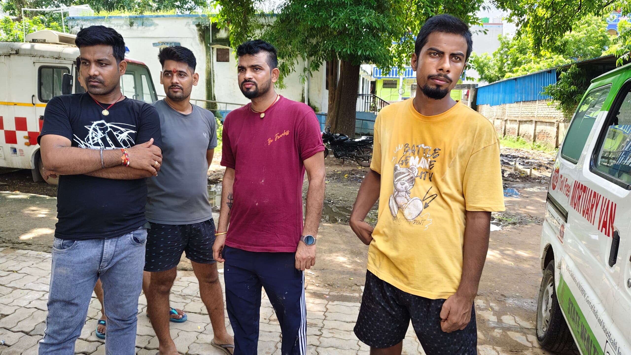 खेत में पटवन करने गये किसान की करेंट की चपेट में आने से मौत