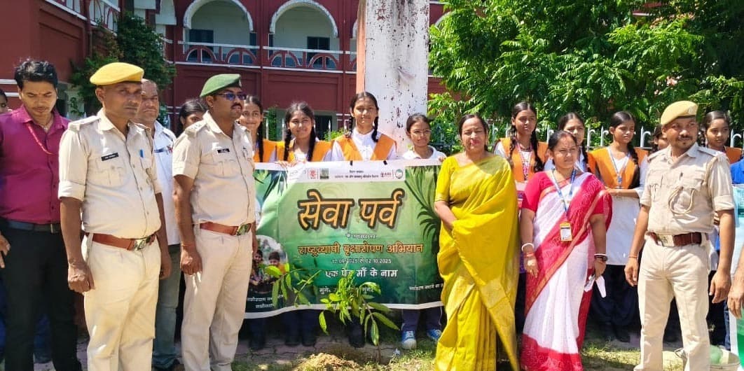 बालिका विद्यापीठ में निकाली गयी मां दुर्गा के नौ स्वरूपों की झांकी