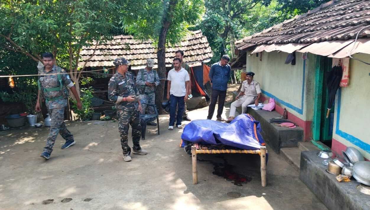 Crime News : करामटोला में वृद्धा की कुल्हाड़ी मारकर से हत्या, छानबीन में जुटी पुलिस