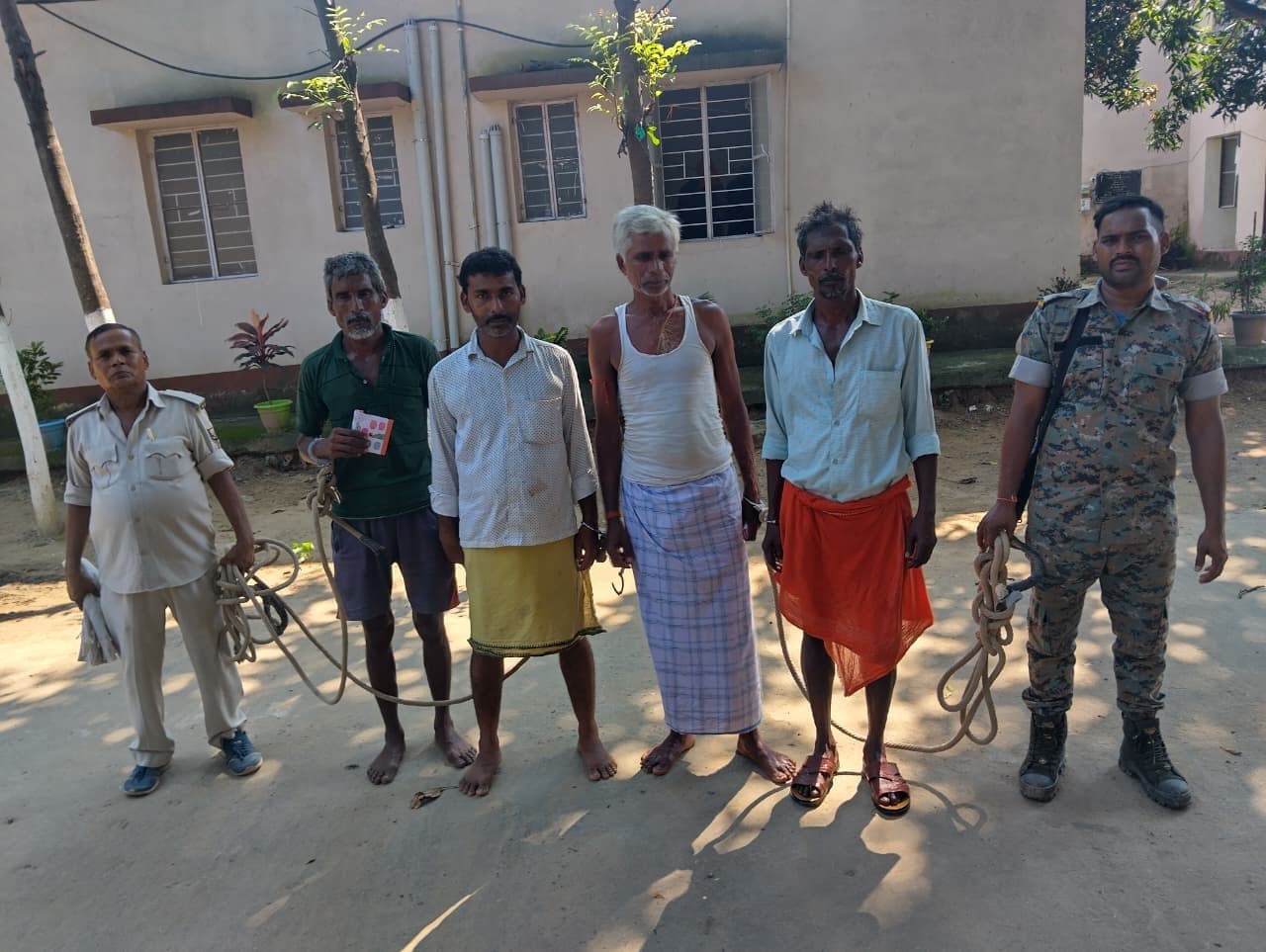 चोरी की बाइक के साथ चार गिरफ्तार, सरगना फरार