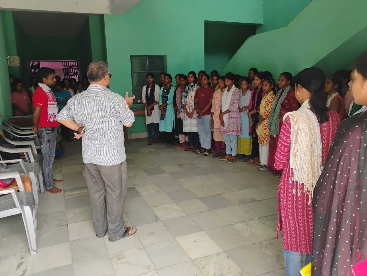 छात्राओं को दी गयी छात्रवृत्ति योजना की जानकारी