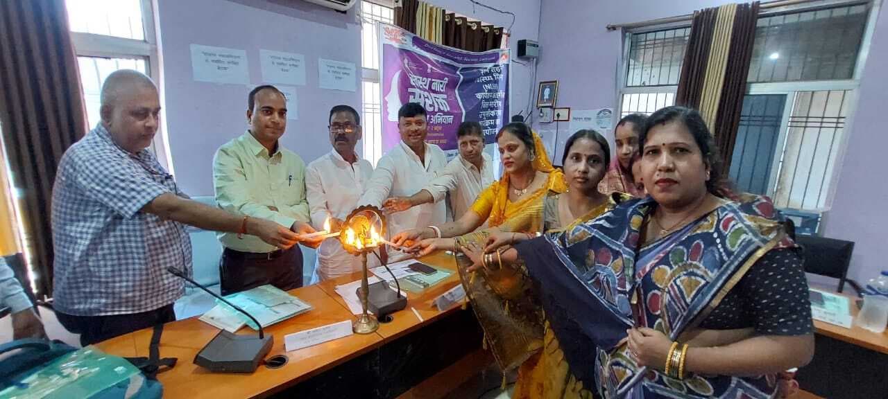 स्वस्थ नारी, सशक्त परिवार अभियान को लेकर नगर परिषद के सभागार में एक दिवसीय कार्यशाला