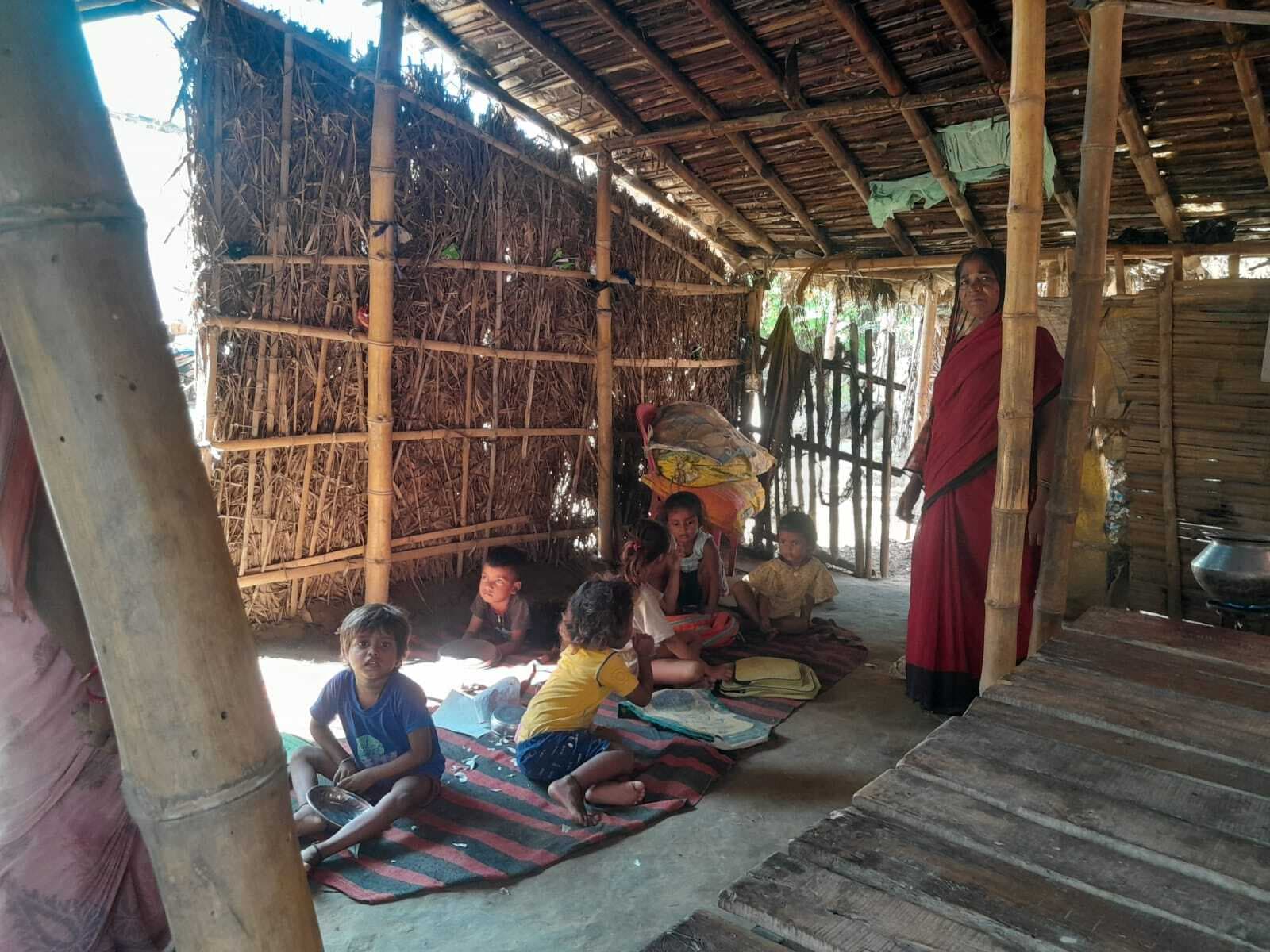 लचर अवस्था में आंगनबाड़ी केंद्रों का संचालन