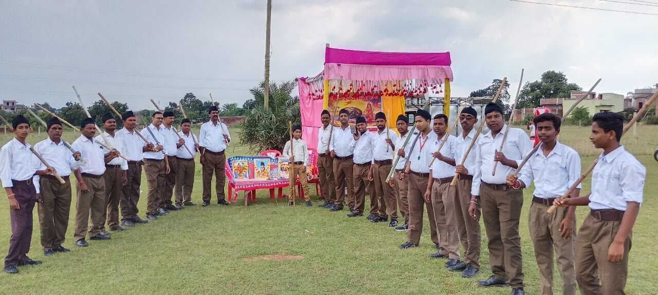 देवीपुर: शताब्दी वर्ष समारोह पर किया गया पथ संचलन