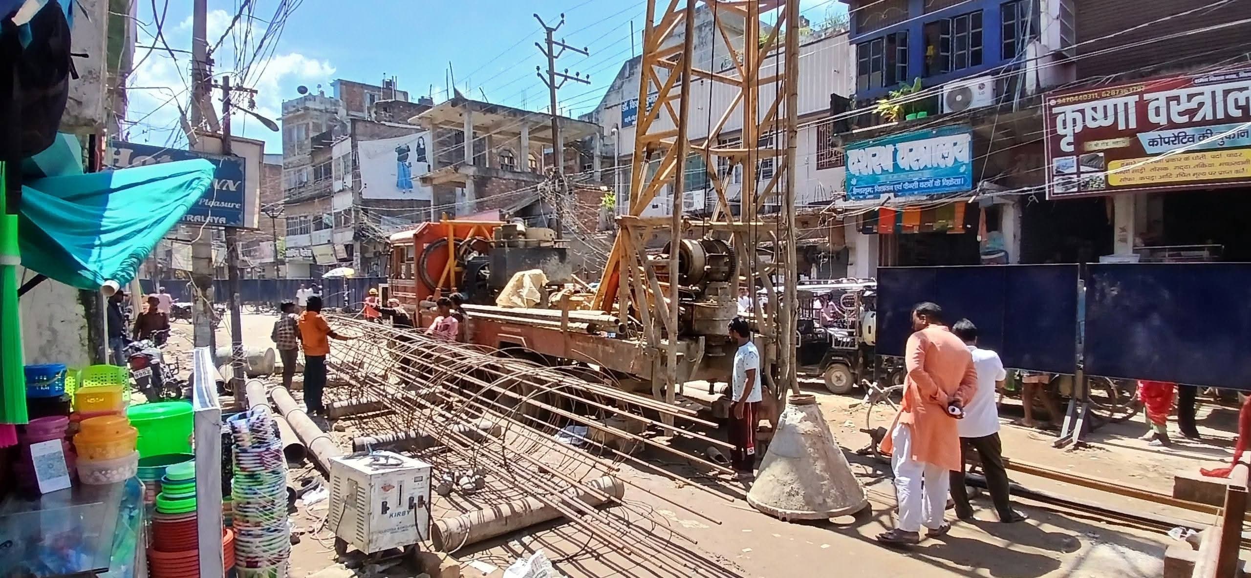 बंगाली बाजार ढाला पर आरओबी की पाइलिंग का काम शुरू