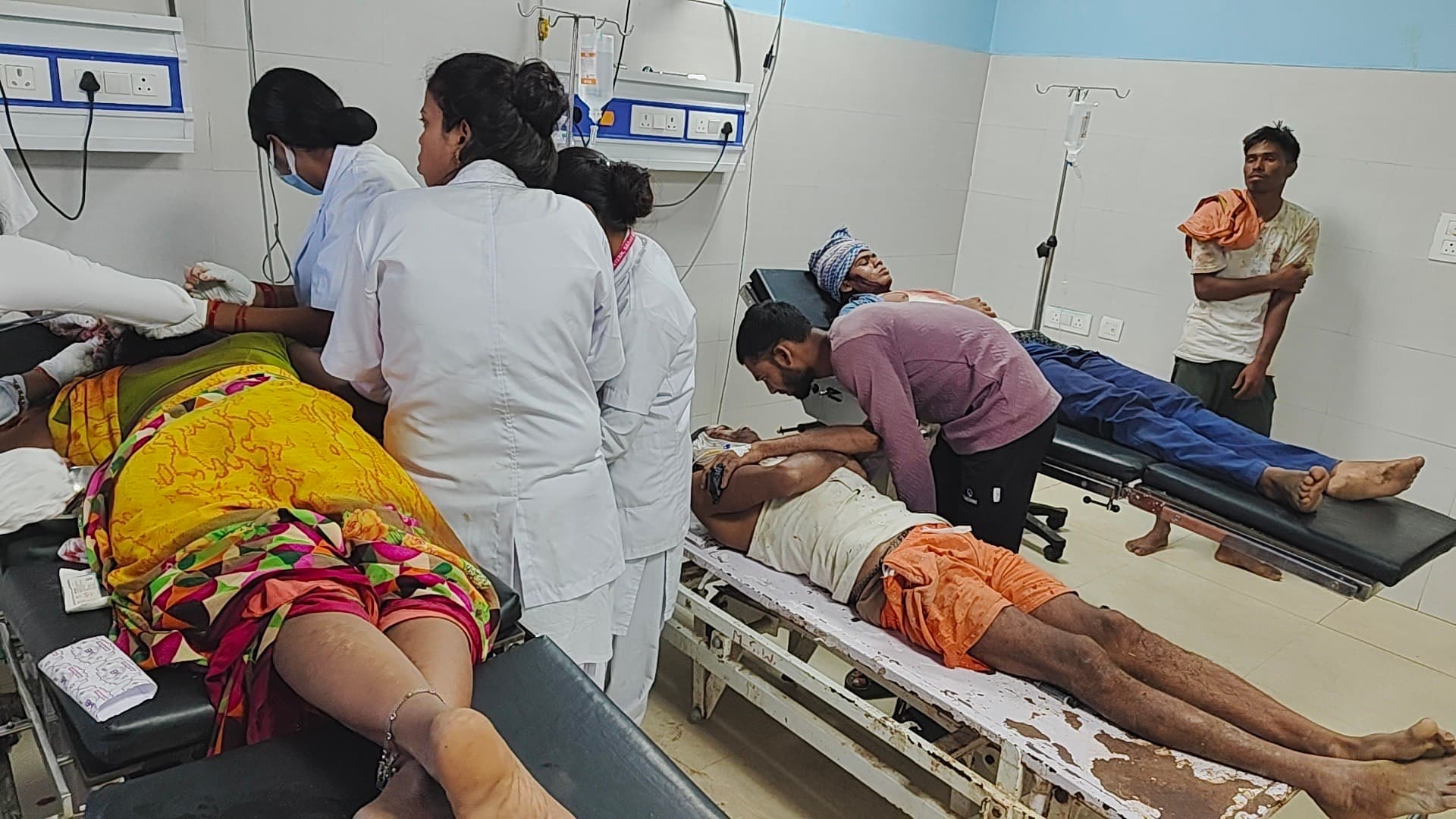 गोबर थापने के विवाद में दो पक्षों के बीच मारपीट, आधा दर्जन जख्मी