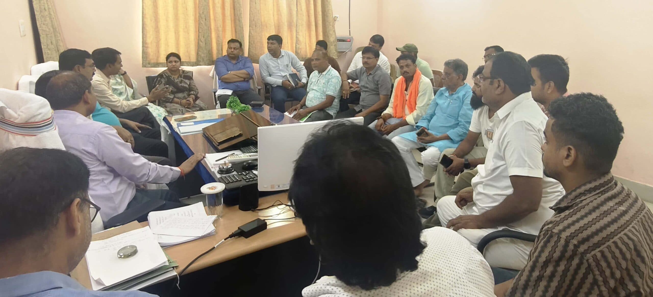 विसर्जन मार्ग व खराब पड़ी लाइटें होंगी दुरुस्त : एसडीओ