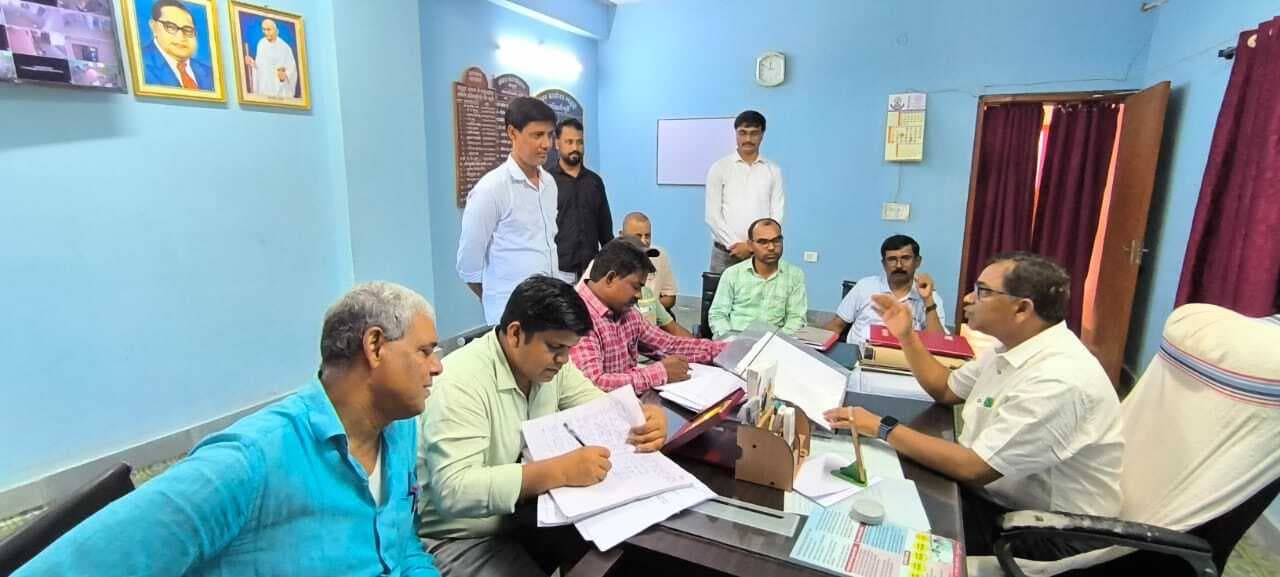 राजस्व वसूली में लायें तेजी : सीओ