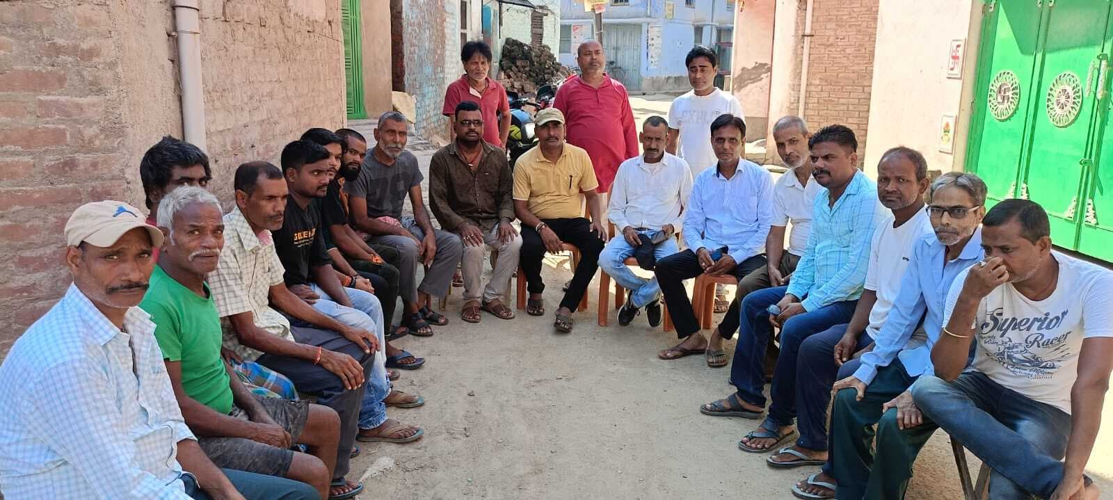 जमालपुर शहरी क्षेत्र में पूजा के दौरान अनियमित बिजली आपूर्ति से लोग परेशान
