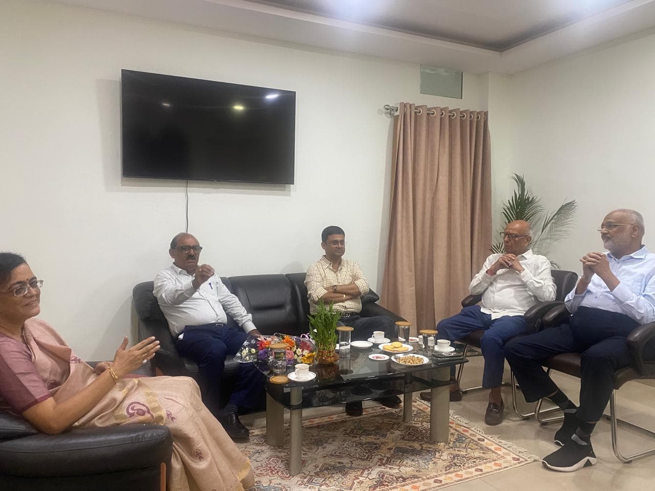 Chaibasa News : गुणवत्तापूर्ण शिक्षा व रोजगार में अग्रणी बनेगा विवि : कुलपति