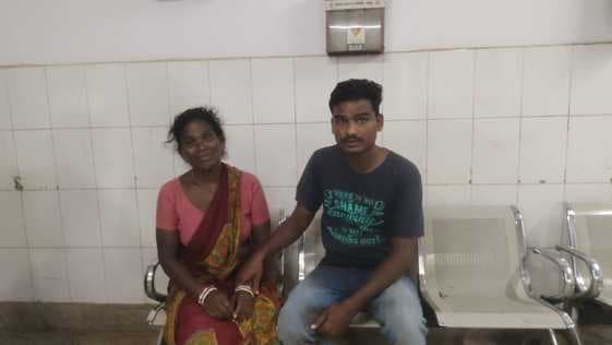 तेज रफ्तार एंबुलेंस की चपेट में आकर युवक की मौत