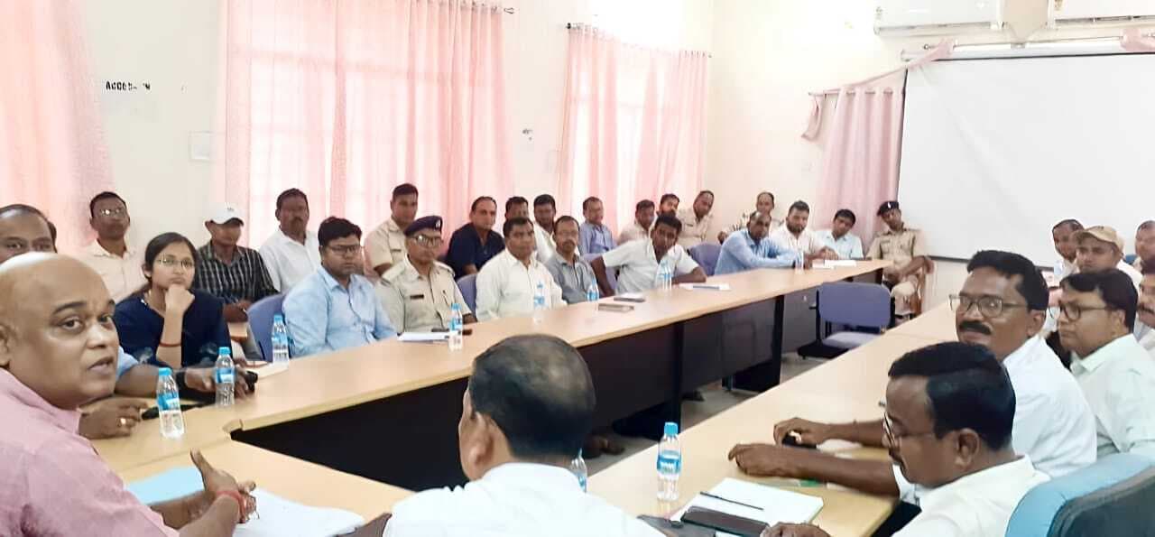 East Singhbhum News : सेक्टर मजिस्ट्रेट बूथों का निरीक्षण कर समस्या पर जल्द रिपोर्ट सौंपें