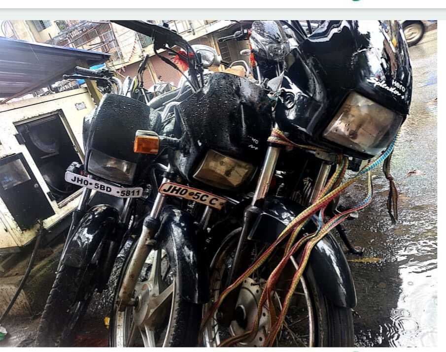 Jamshedpur News : मानगो : चोरी की आठ मोटरसाइकिल के साथ पांच युवक गिरफ्तार