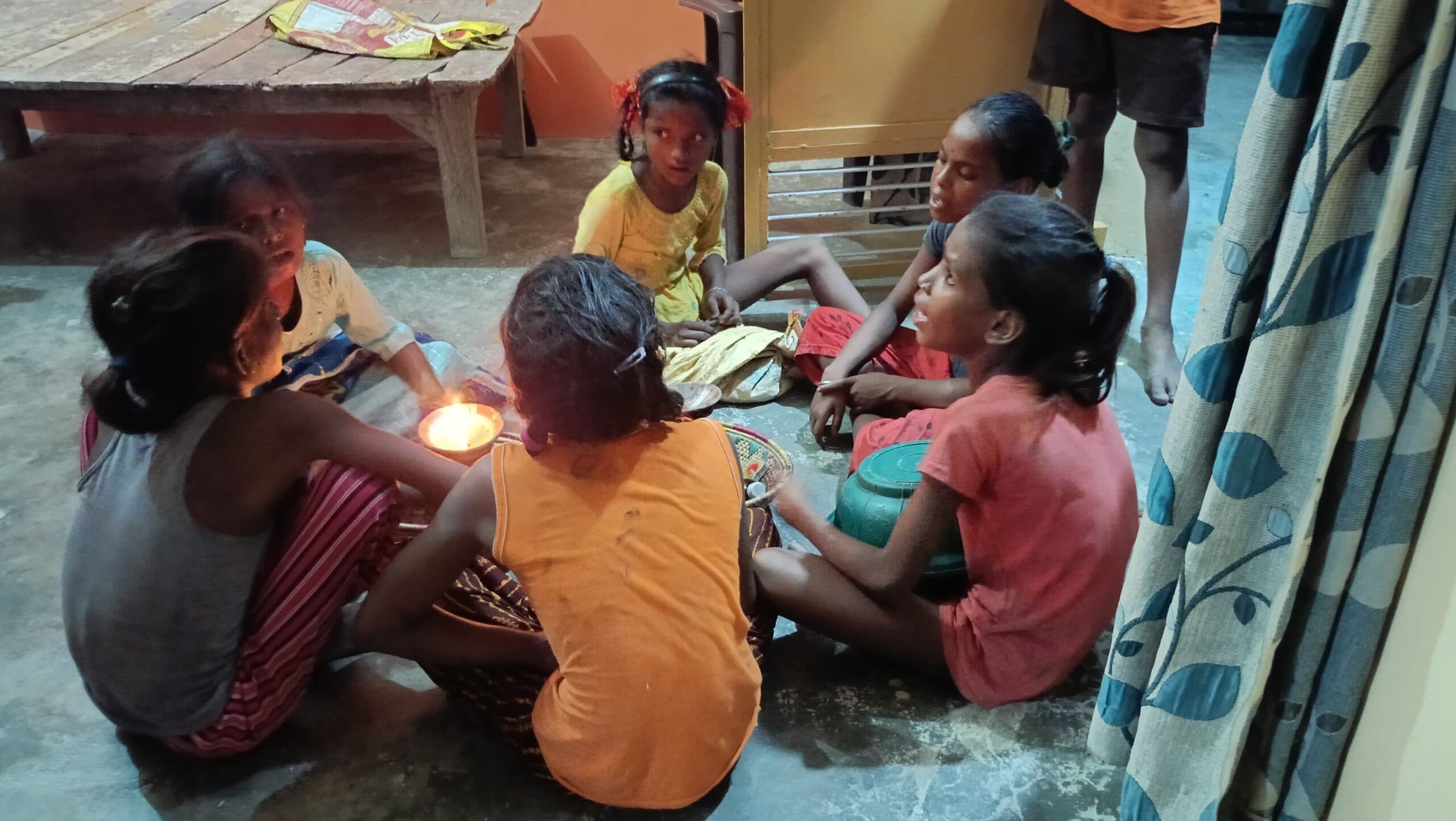 Motihari: एक बार फिर से गांवो में गुंजने लगी झिझिया गीत