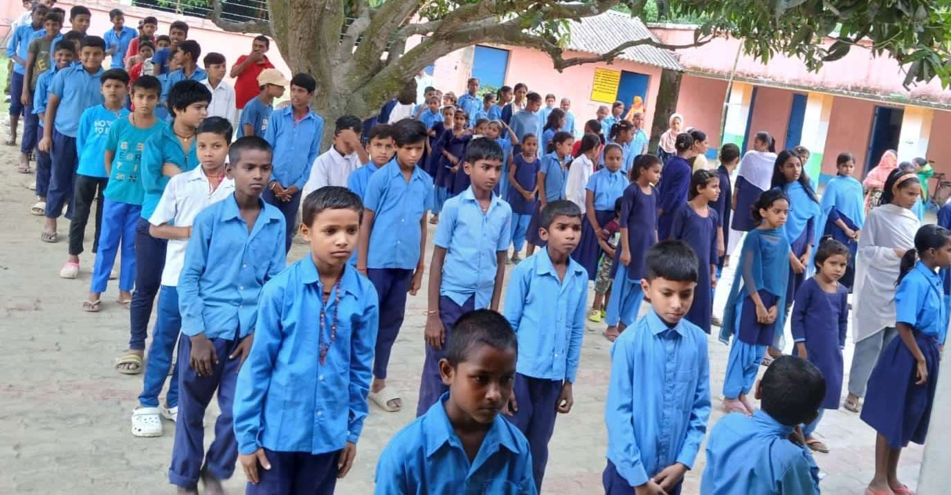 सहायक शिक्षक के निधन पर शोक सभा का आयोजन