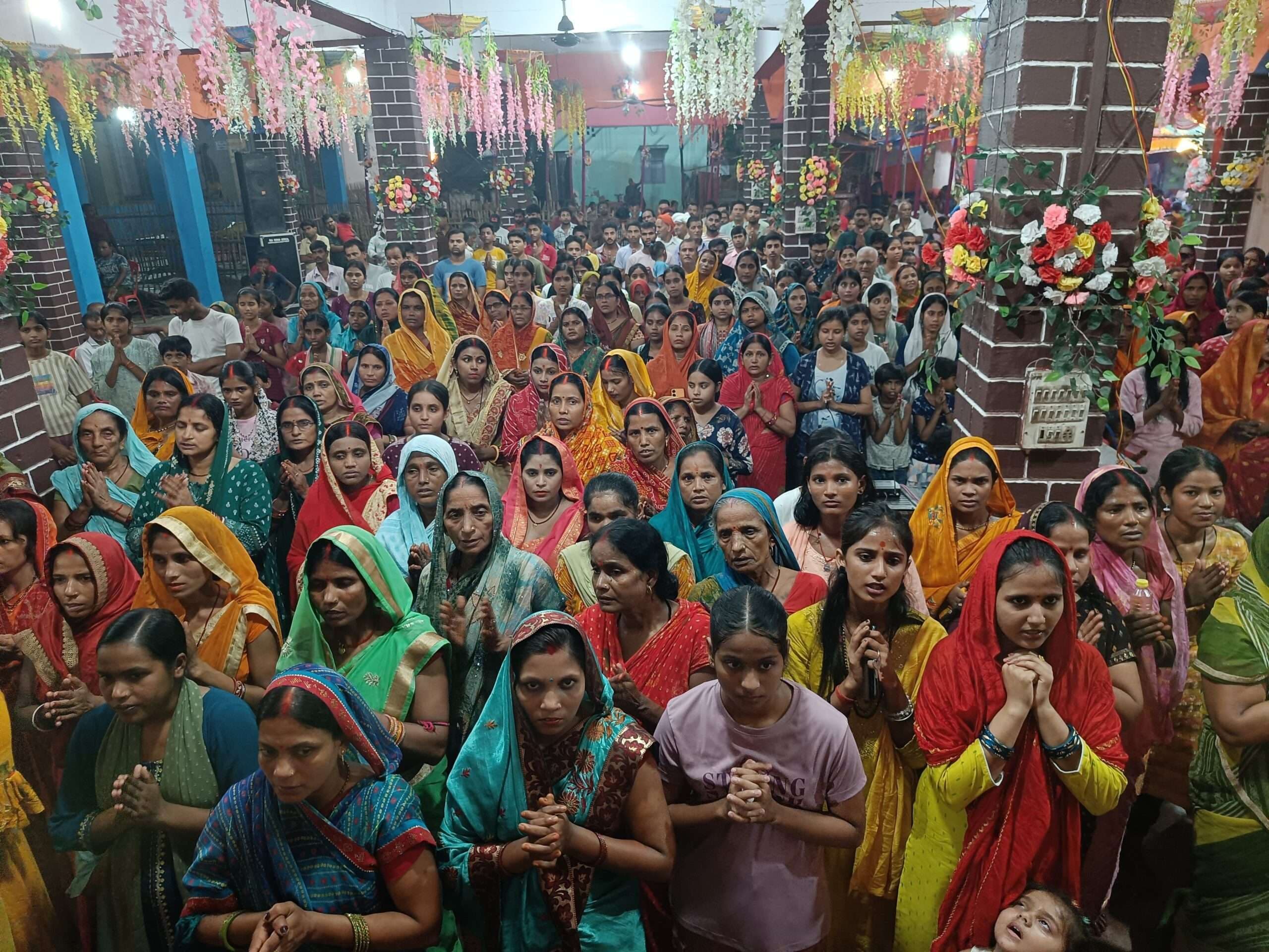 मां स्कंदमाता की हुई पूजा-अर्चना