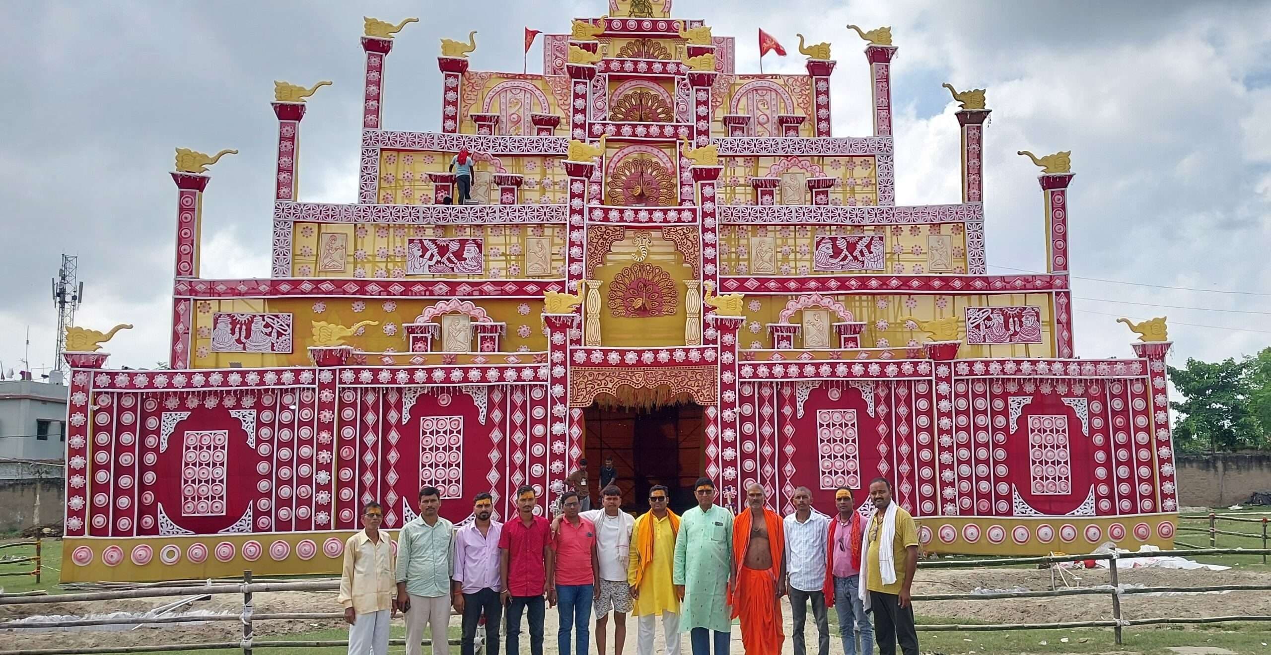 पंडाल में महाभारत के हस्तिनापुर के महल की झलक देखेंगे श्रद्धालु