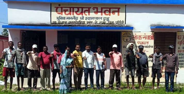 सतकोदरिया में मुखिया ने चलाया स्वच्छता अभियान