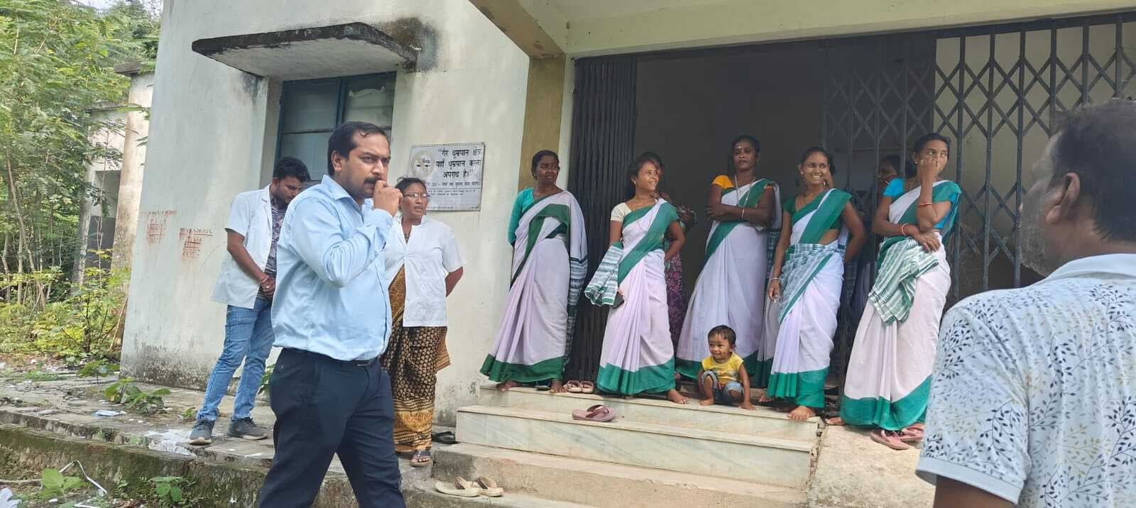 योजनाओं का लाभ गांव के अंतिम व्यक्ति तक पहुंचायें : डीडीसी