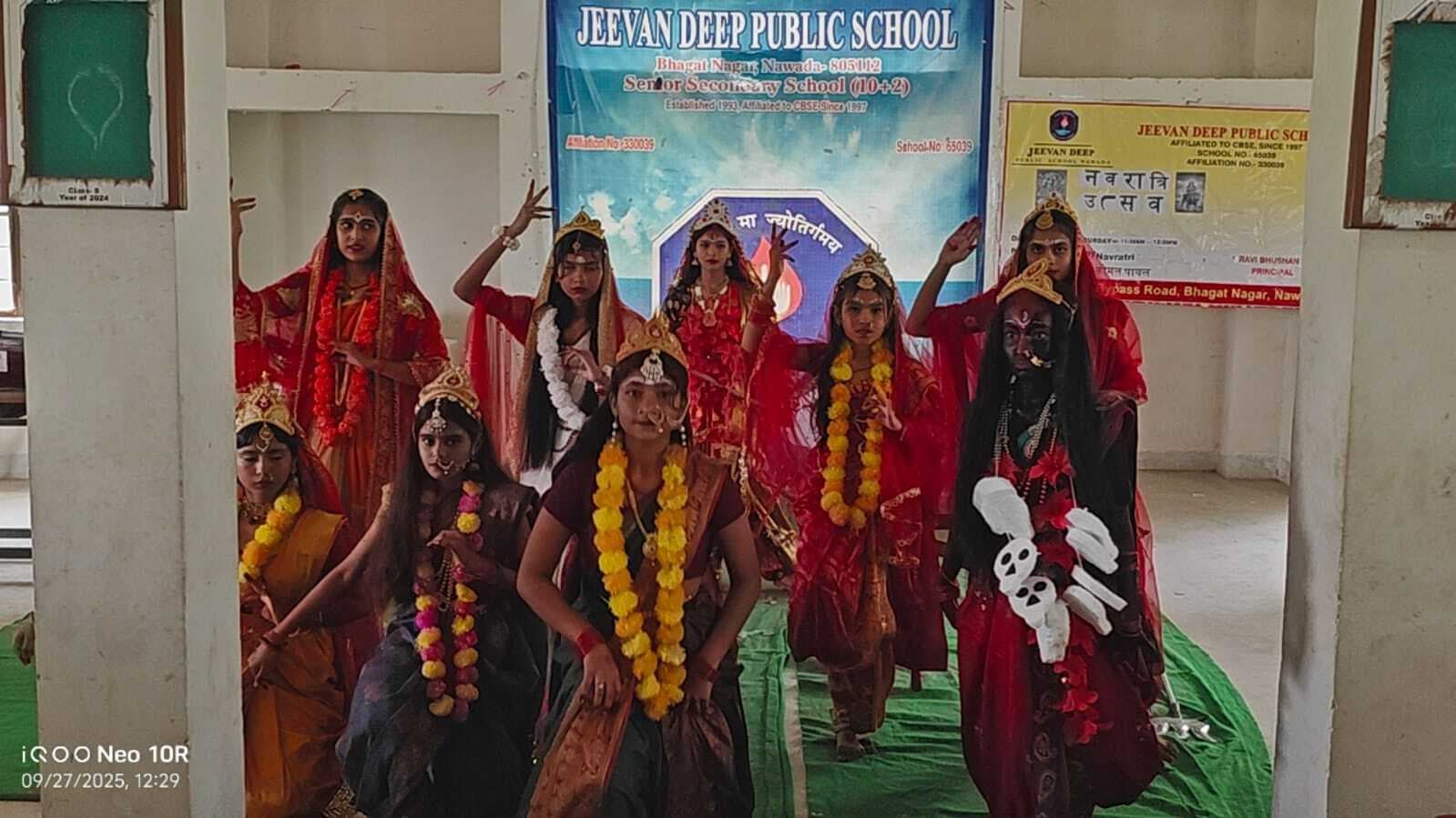 छात्र-छात्राओं ने गीत, नृत्य और नाटकीय प्रस्तुतियों से मोहा मन