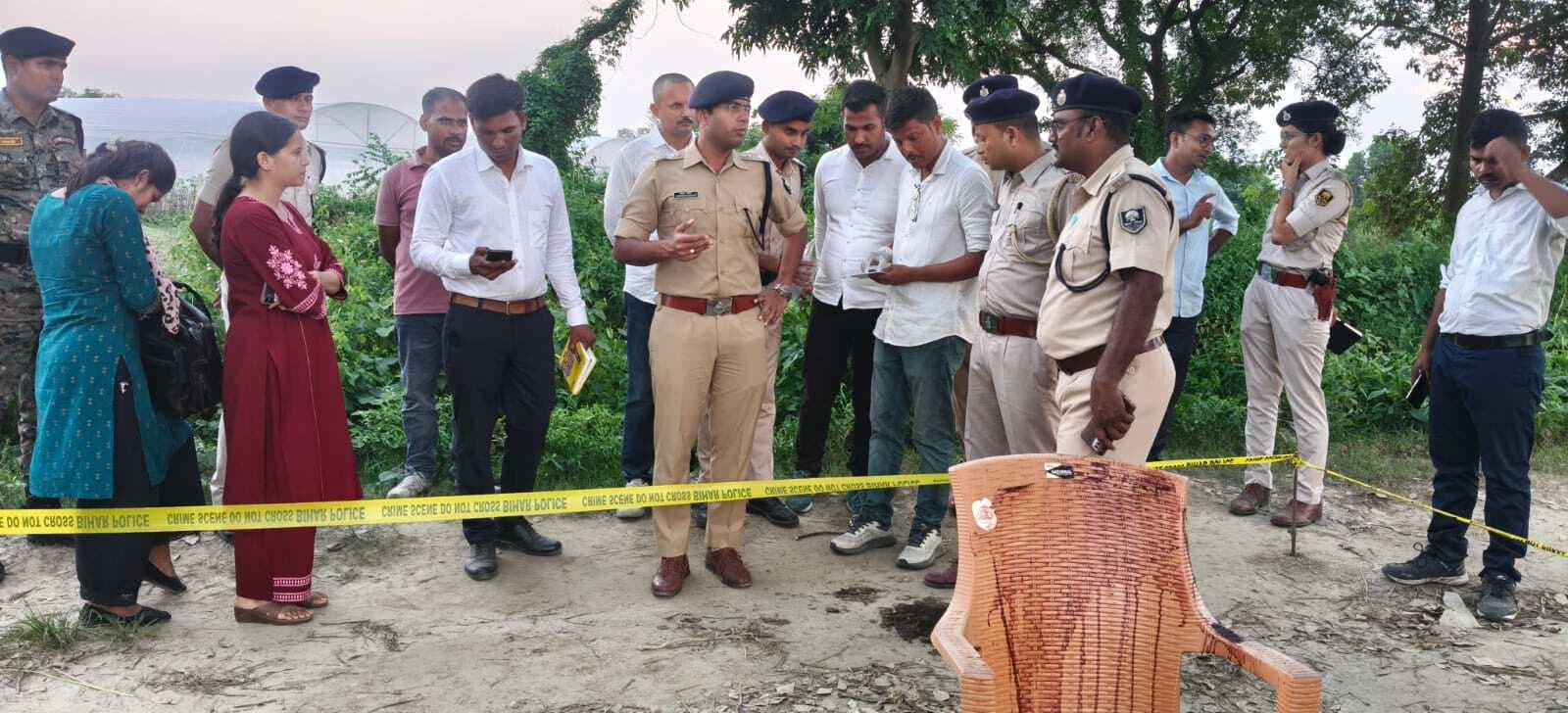 फॉरेंसिक टीम पहुंची घटनास्थल पर, हत्यारोपित की गिरफ्तारी को टीम गठित