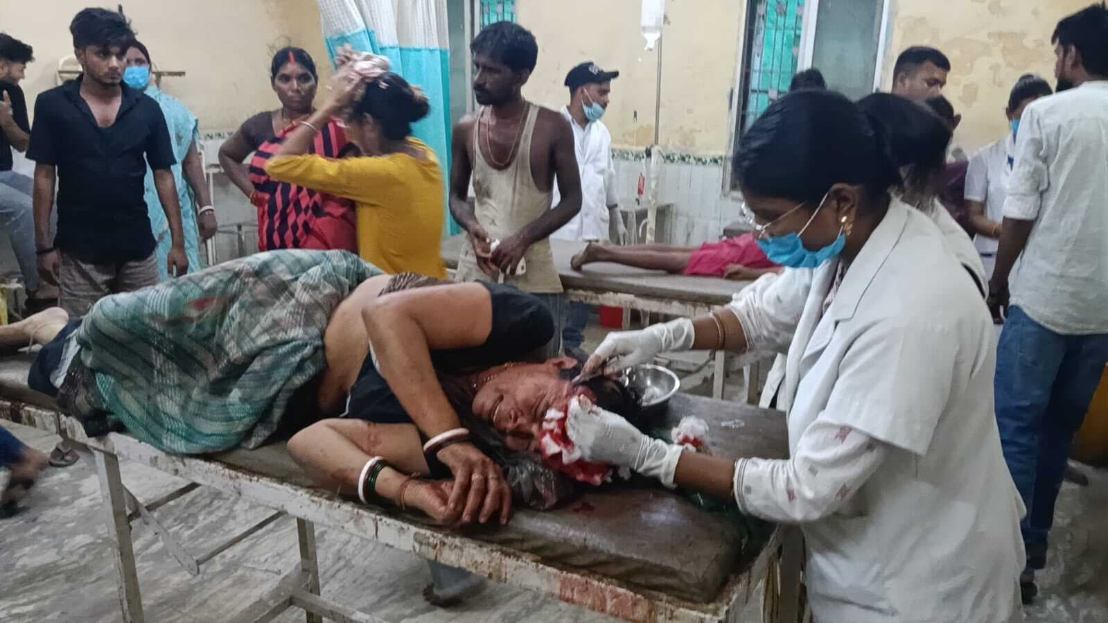 आपसी विवाद में मारपीट व चाकूबाजी में दोनों पक्षों के पांच लोग हुए घायल