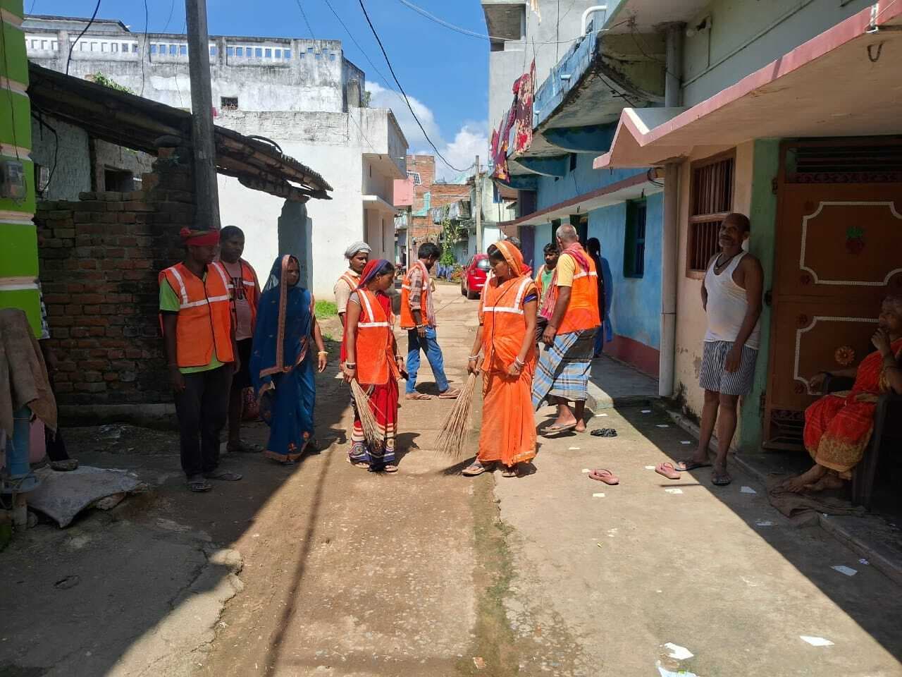 जिले की विभिन्न पंचायतों में चला स्वच्छता अभियान