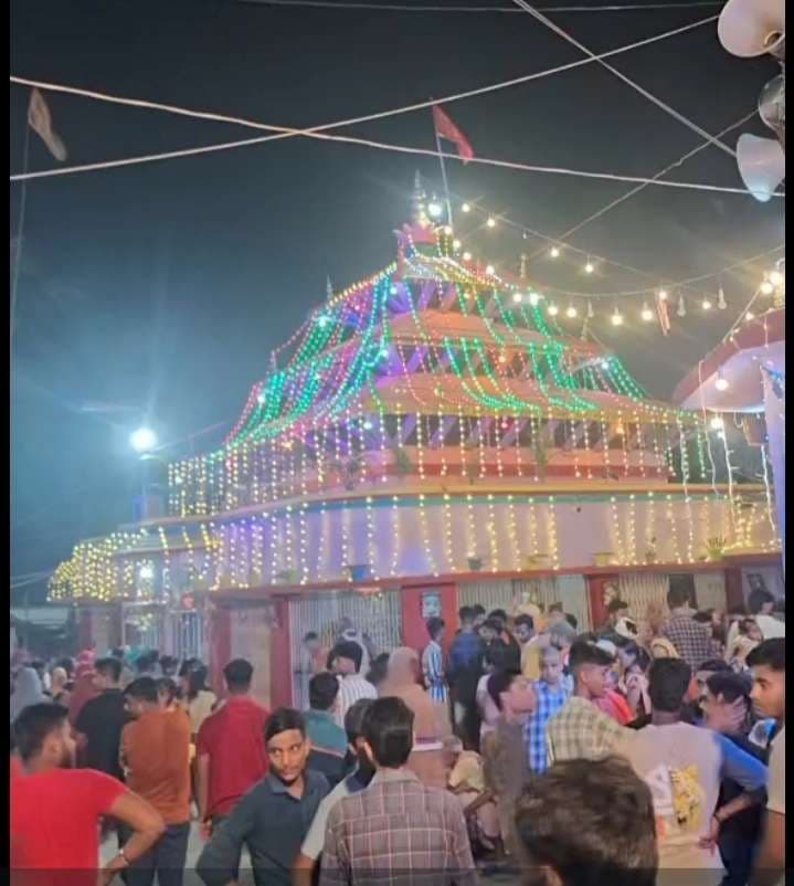 Darbhanga News: पूजन स्थलों से आज निकलेगी भगवती दुर्गा की डोली